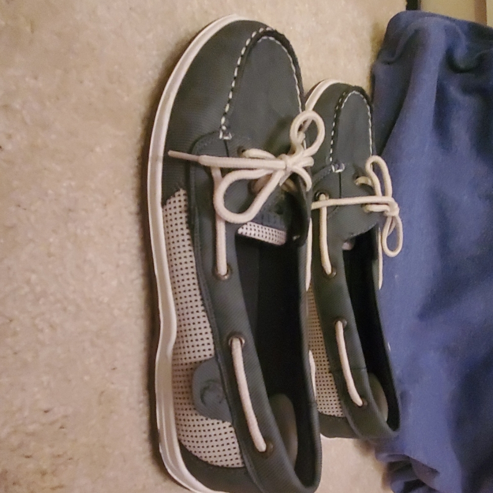 Brand new island surf shoes